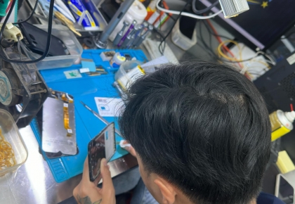 Sửa chữa điện thoại chuyên nghiệp: Khắc phục mọi lỗi, trả lại “phong độ” cho thiết bị của bạn.